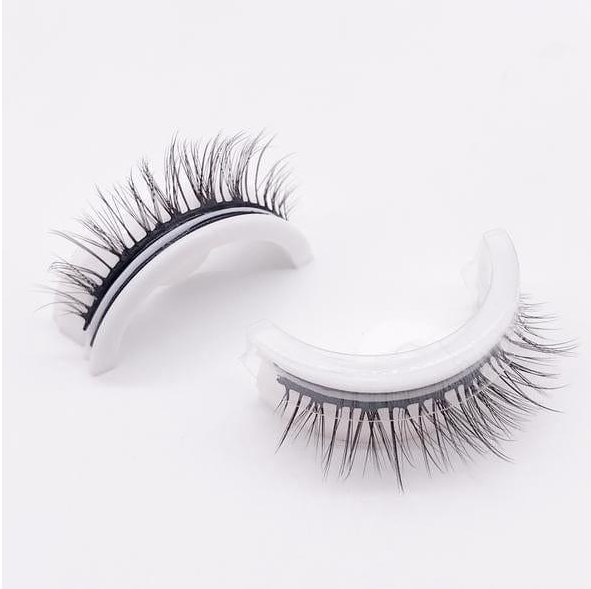 Reusable Adhesive Eyelashes Miss Actually